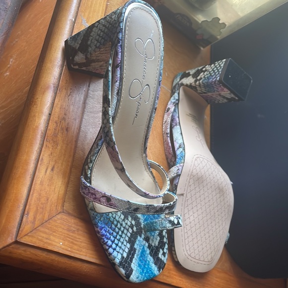 Never used - Picture 3 of 3